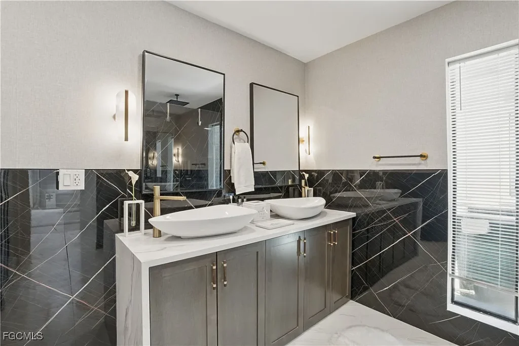Imagem Gallery Tile Installation - Site